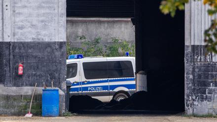 Erneut ist die Polizei im Fall des toten Fabian in der Region südlich von Güstrow aktiv.
