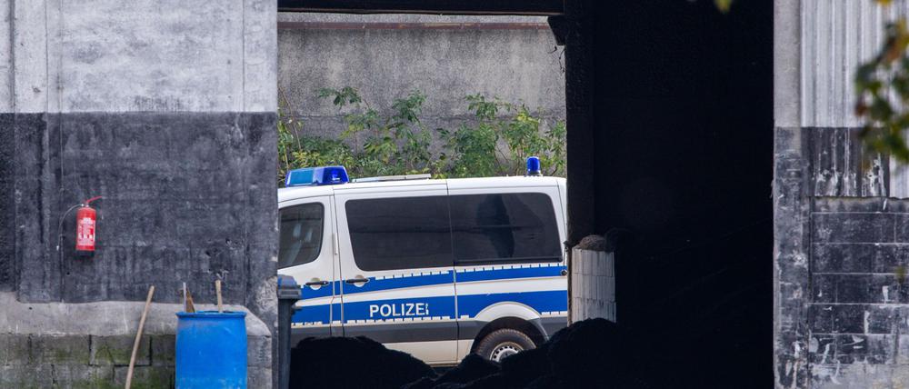 Erneut ist die Polizei im Fall des toten Fabian in der Region südlich von Güstrow aktiv.