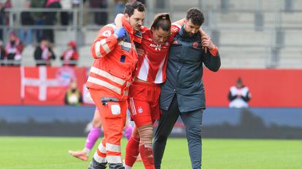 Bayerns Lena Oberdorf zog sich im Spiel gegen Köln einen Kreuzbandriss zu.