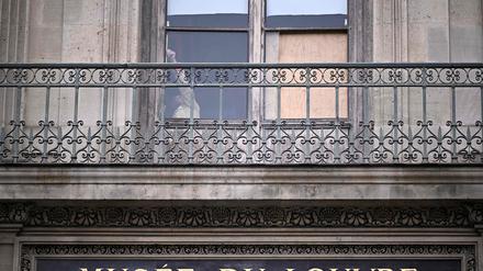 Im Pariser Louvre wurden kostbare Schmuckstücke gestohlen.