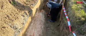 Eine Gruft wurde bei Arbeiten auf dem Golmer Friedhof entdeckt