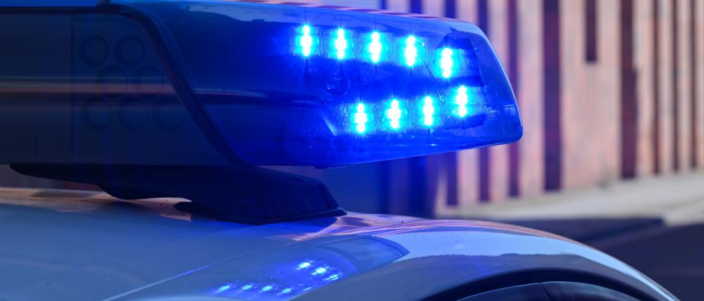 Die Polizei hatte mit Spürhunden und einem Hubschrauber nach der Frau gesucht. (Symbolbild)