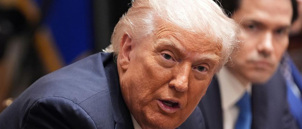 Trump wurde auf seine frühere Äußerung angesprochen, dass die Ukraine von Russland besetzte Gebiete zurückgewinnen könnte.