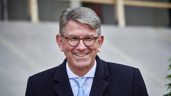 Kulturstaatsminister Wolfram Weimer bezeichnet Gedenkstätten als „zentrale Pfeiler unseres demokratischen Selbstverständnisses“.