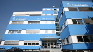 Gebäude der Firma Knauer Wissenschaftliche Gerätebau in Berlin-Zehlendorf