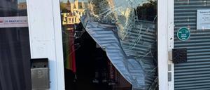 Das schwule Anti-Gewaltprojekt Maneo in Schöneberg ist erneut Ziel eines Angriffs geworden. Zum vierten Mal innerhalb weniger Wochen wurde eine Scheibe eingeworfen.