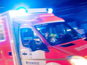Der 23-Jähriger kam ins Krankenhaus. (Symbolbild)