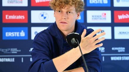 Jannik Sinner muss sich Kritik wegen seines Startverzichts beim Davis Cup Final gefallen lassen.