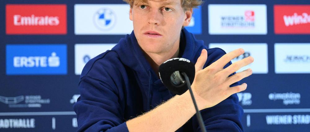 Jannik Sinner muss sich Kritik wegen seines Startverzichts beim Davis Cup Final gefallen lassen.