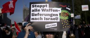 Demonstranten der Partei Die Linke Ende September in Berlin.