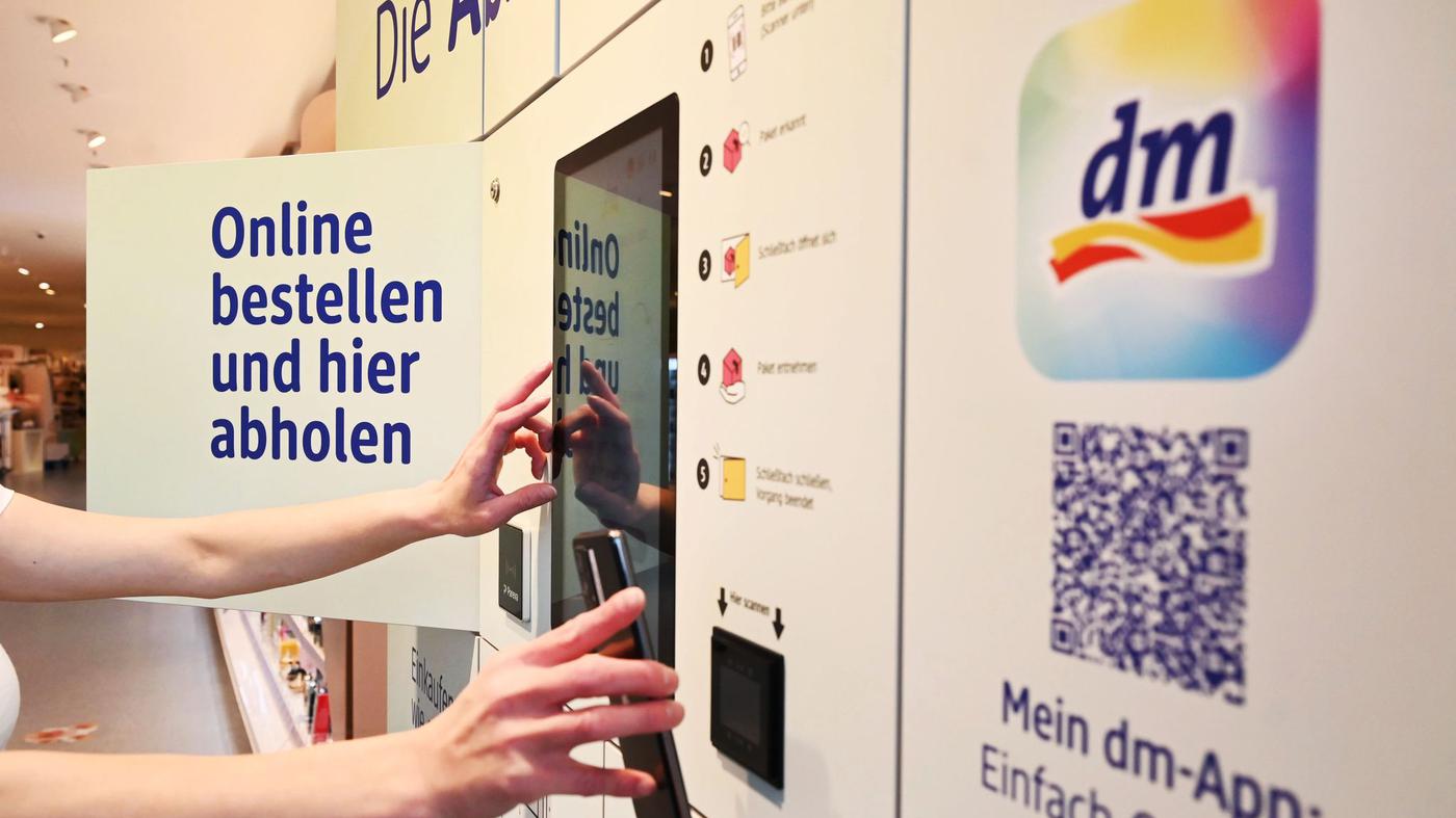 Handel-Drogeriemarkt-Kette-dm-baut-Gesundheitsangebote-aus