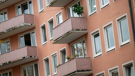 In München lag die durchschnittliche Kaltmiete mit etwa 23 Euro je Quadratmeter an der Spitze. (Archivbild)