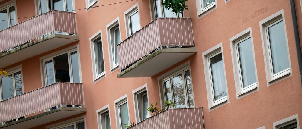In München lag die durchschnittliche Kaltmiete mit etwa 23 Euro je Quadratmeter an der Spitze. (Archivbild)