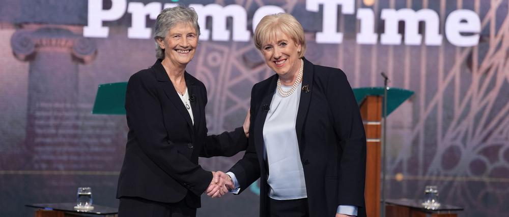 Die beiden Kandiatinnen: Catherine Connolly (l.) und Heather Humphreys.