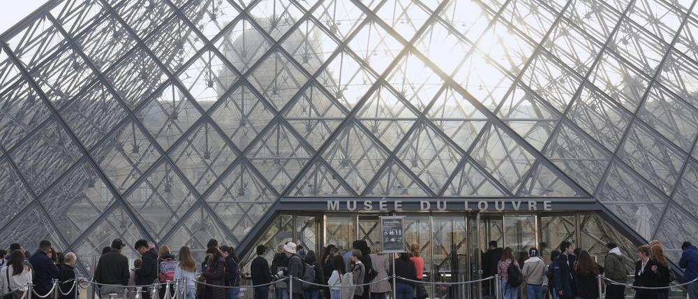 Besucher können wieder durch das Museum schlendern.