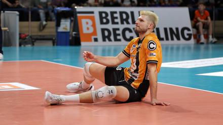 In den Hallenboden gesetzt. Den Bundesliga-Auftakt verpatzten Ruben Schott und sein Team gründlich.