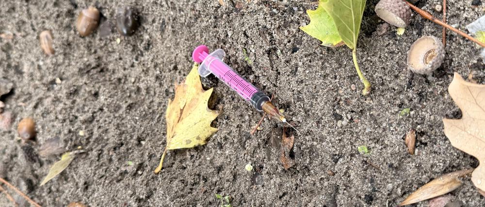 Stichwort "Unterwegs mit den Spritzensammlern in Kreuzberg".