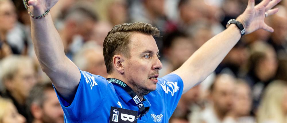 Filip Jicha hat seinen Vertrag als Trainer des THW Kiel verlängert. (Archivbild)
