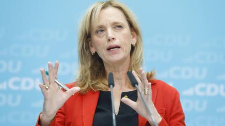 Bildungsministerin Karin Prien nach einer CDU-Gremniensitzung in Berlin.
