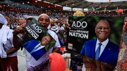 Anhängerinnen von Amtsinhaber Alassane Ouattara, genannt Ado, setzen auf Kontinuität.