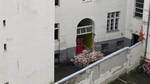 Das baufällige Gebäude in der Bernburger Straße 35. 
