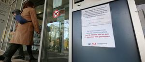 Stadt - und Landesbibliothek Potsdam schliesst für zwei Wochen.