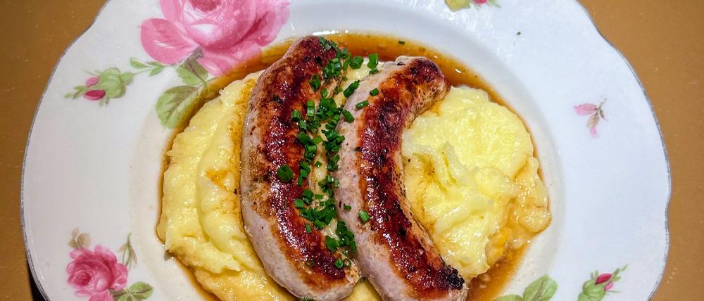 Deftiges Essen auf blumigen Tellern: Bar Basta.