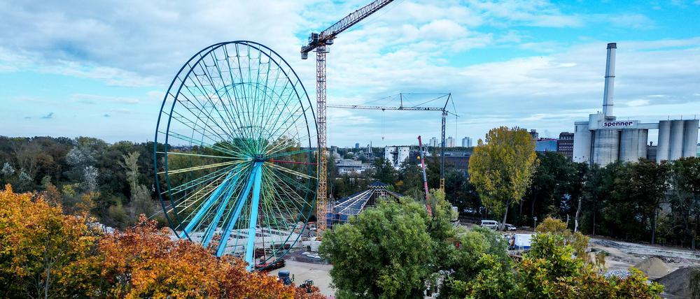Das Riesenrad soll Herzstück des neuen Spreeparks sein.