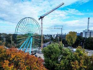 Das Riesenrad soll Herzstück des neuen Spreeparks sein.  