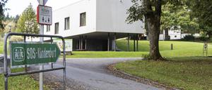 Vorwürfe gegen den Gründer der Kinderhilfsorganisation. (Archivbild)