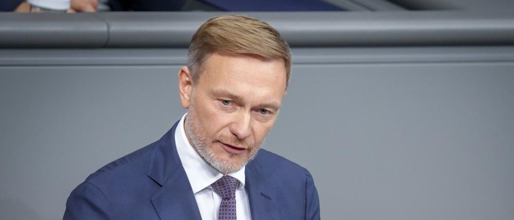 Christian Lindner, damaliger FDP-Parteivorsitzender, spricht im Plenum des Bundestags nach dem Ampel-Aus (Archivbild).