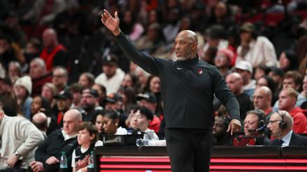 Portlands Trainer Chauncey Billups wurde im Zuge von Untersuchungen zu illegalem Glücksspiel festgenommen.
