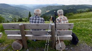 Hilft das Wandern im Schwarzwald? In Baden-Württemberg leben die Menschen besonders lang. 