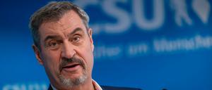 Markus Söder, CSU-Parteivorsitzender und bayerischer Ministerpräsident, nimmt nach der Sitzung des CSU-Vorstands, an einer Pressekonferenz in der CSU-Landesleitung teil (Archivbild).