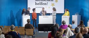 Seit mehr als 30 Jahren eine Institution: Die Tagesspiegel-Spendenaktion „Menschen helfen!“ – hier die Übergabefeier 2025 im Verlagshaus.