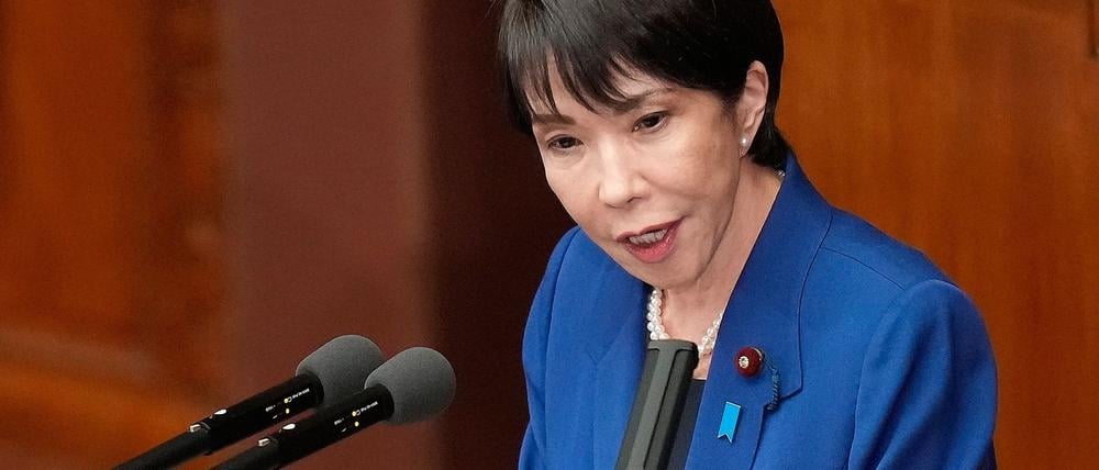 Japans erste Regierungschefin Takaichi hebt den Verteidigungsetat schneller an als bislang geplant. 