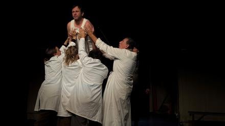 WOYZECK von Büchner, vom TON UND KIRSCHEN WANDERTHEATER im T-Werk Potsdam aufgeführt