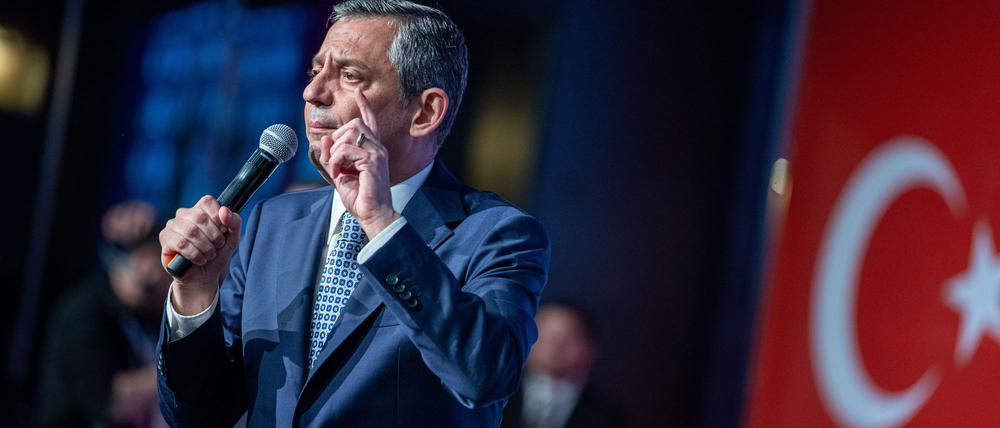 Özel drohte die Absetzung in dem von einem ehemaligen Parteimitglied angestrengten Verfahren. (Archivbild)