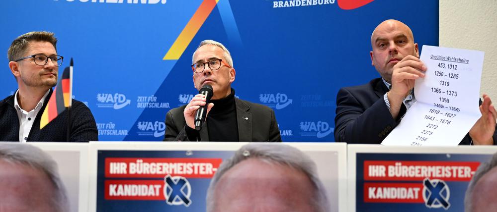 Die AfD Brandenburg wirft der Wahlleitung in Bad Freienwalde Unregelmäßigkeiten bei der Briefwahl zur Bürgermeister-Stichwahl vor.