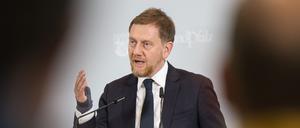 Michael Kretschmer (CDU), Ministerpräsident von Sachsen, spricht auf der Abschlusspressekonferenz der Ministerpräsidentenkonferenz in Mainz.