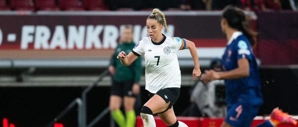 Giulia Gwinn trieb das DFB-Team durchgehend an und feierte auch fußballerisch ein übrezeugendes Comeback.