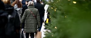 In sechs Wochen beginnt die Adventszeit. An zwei Adventssonntagen sind in Berlin Geschäfte geöffnet. (Archivbild)