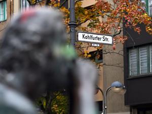Die Kohlfurter Straße in Berlin-Kreuzberg sollte schon lange umbenannt werden.