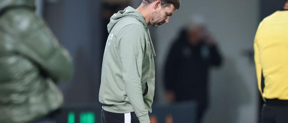 Der Druck auf Fürths Trainer Thomas Kleine wächst.