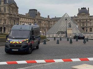 Der Louvre in Paris.