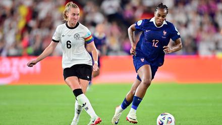 Während Janina Minge ins DFB-Team zurückkehrt, fällt Frankreichs Marie-Antoinette Katoto fürs Rückspiel aus. (Archivbild)