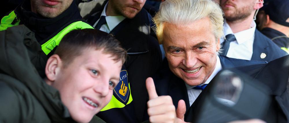 Laut Umfragen dürfte Geert Wilders mit seiner rechtspopulistischen Partei in den Niederlanden gewinnen.