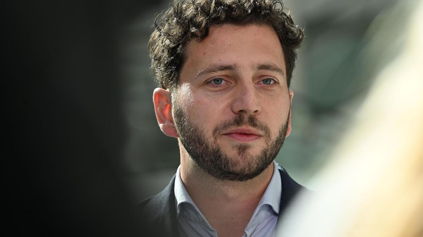 „Stadtbild“-Debatte: Grünen-Chef Banaszak sieht „Angsträume“ – Kritik an Merz