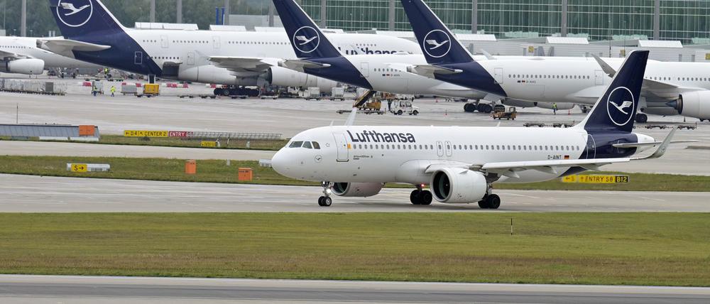 Flugzeug muss wegen „renitentem Passagier“ Notlanden. (Archivbild)