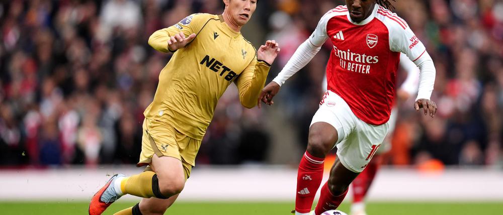 Der frühere Crystal-Palace-Profi Eberechi Eze (r.) erzielte das Siegtor für Arsenal.